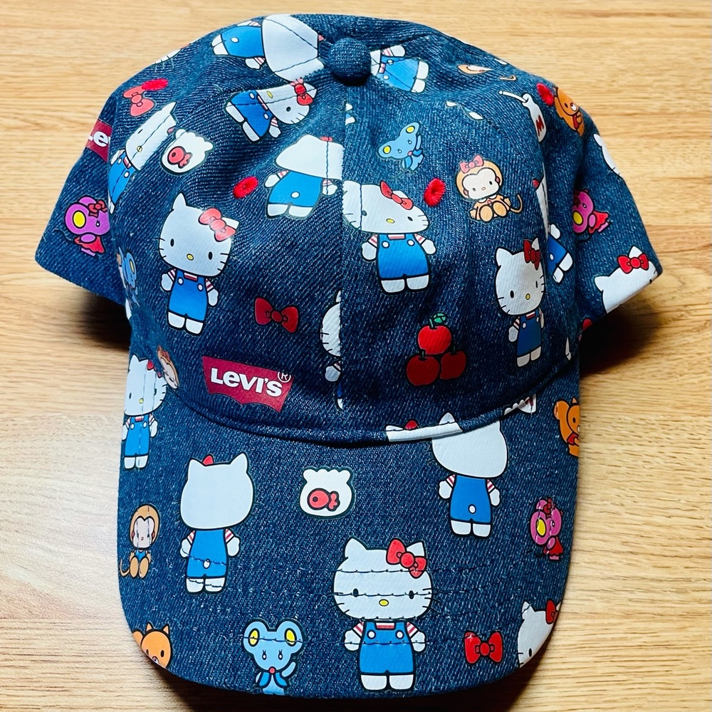 NWOT LEVIS X HELLO KITTY Baseball Hat